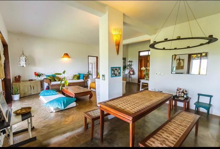 Espelho Bahia Blue House Bed & Breakfast Praia do Espelho Exterior photo